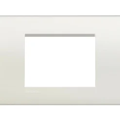 BTicino Livinglight placca quadra 3 moduli bianco Smart Home