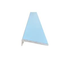 Coprifilo liscio listellare laminato Bianco alt 7 cm con aletta