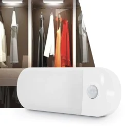 Luce LED ricaricabile con sensore di movimento crepuscolare