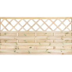 Recinzione in legno a maglia diagonale