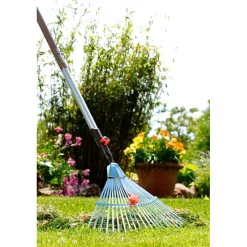 Scopa per erba regolabile in acciaio 50 cm Gardena Combisystem