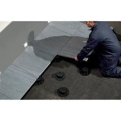 Supporto regolabile in plastica per pavimenti da esterno nero H 3,75-5 cm